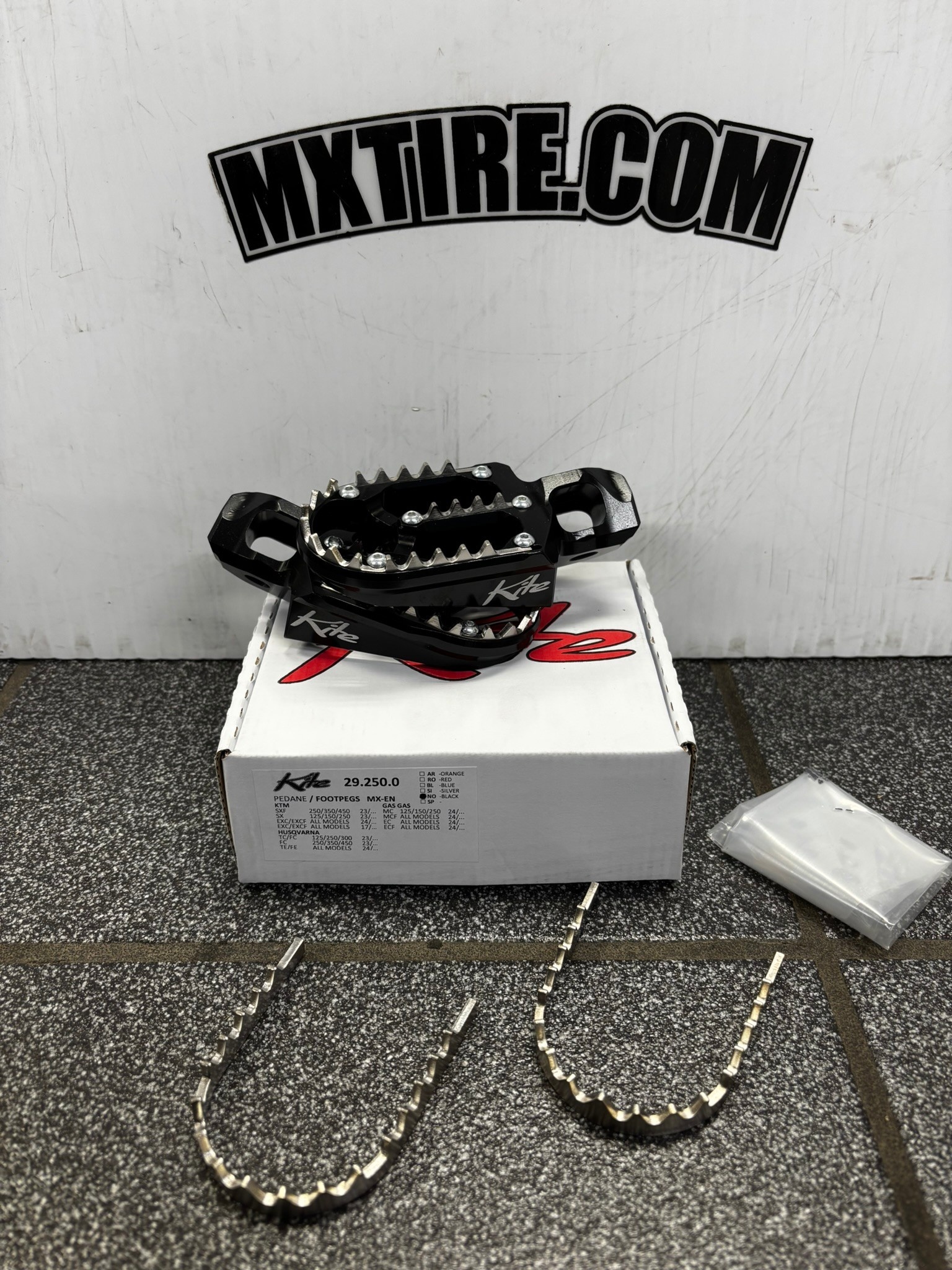 KITE FOOT PEGS KTM BB 23+ BLACK
